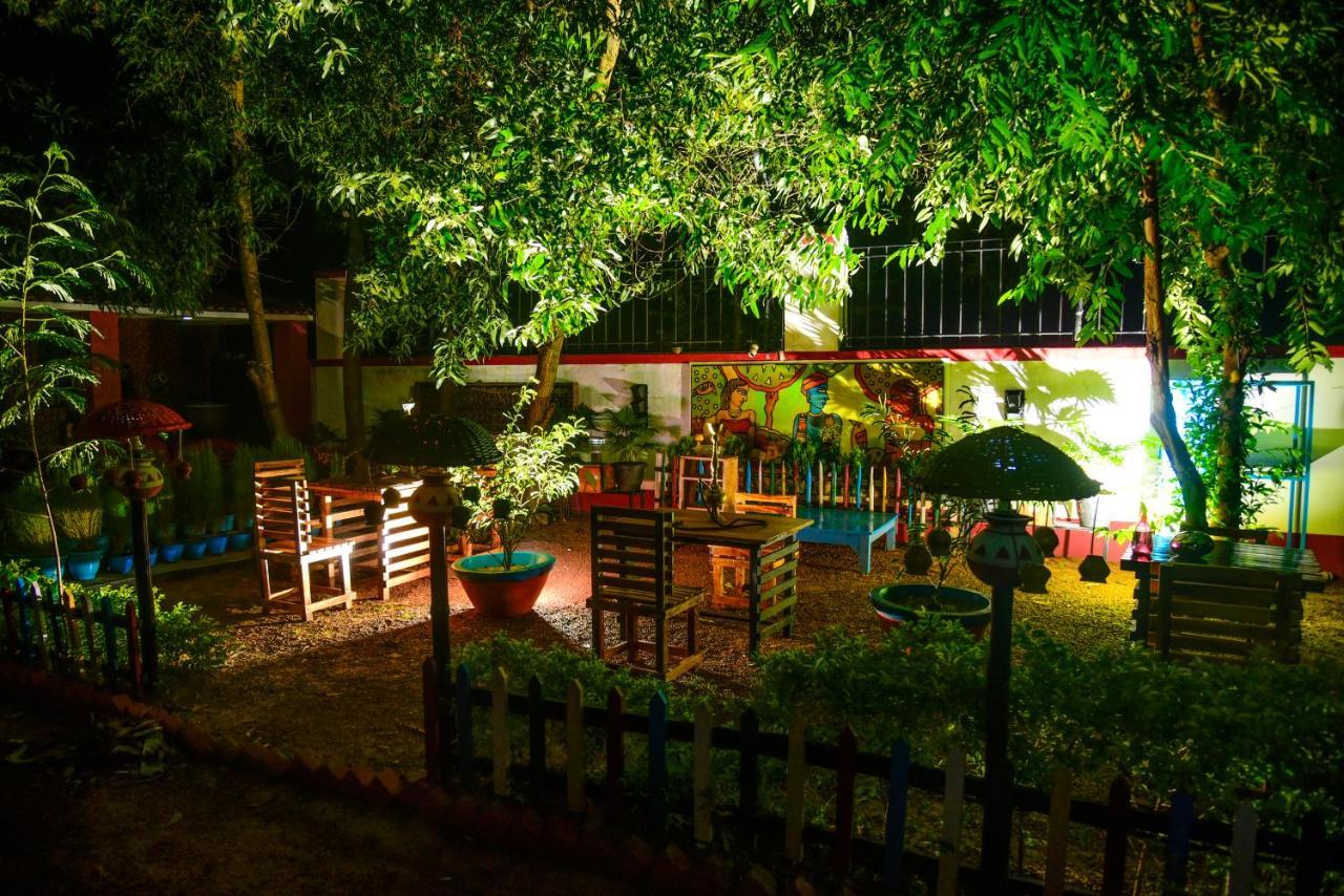 Panchobon Art Resort Шантиникетан Экстерьер фото