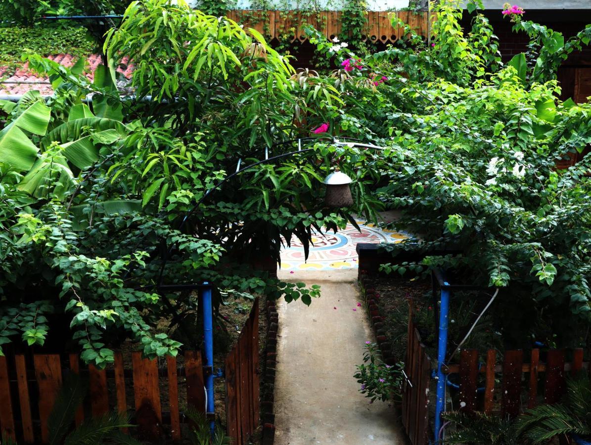 Panchobon Art Resort Шантиникетан Экстерьер фото
